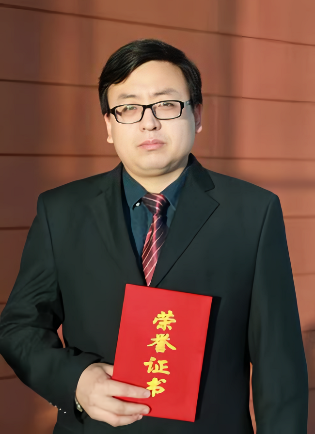 主題教育進(jìn)行時(shí) | “學(xué)思想、強(qiáng)黨性、重實(shí)踐、建新功”有研故事系列展播（五）粉材工匠溫余苗：善讀“無字之書”
